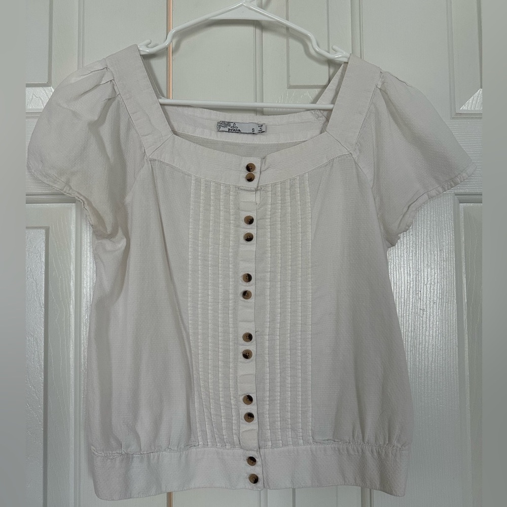 Light and Sweet White Button-Down Women's Blouse with button detail